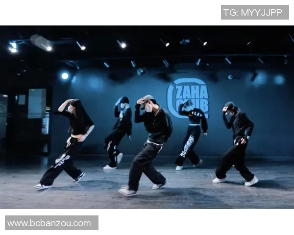 武汉街舞队的阵地战:探寻街舞文化在城市中的热潮与影响 武汉街舞队的阵地战:探寻街舞文化在城市中的热潮与影响